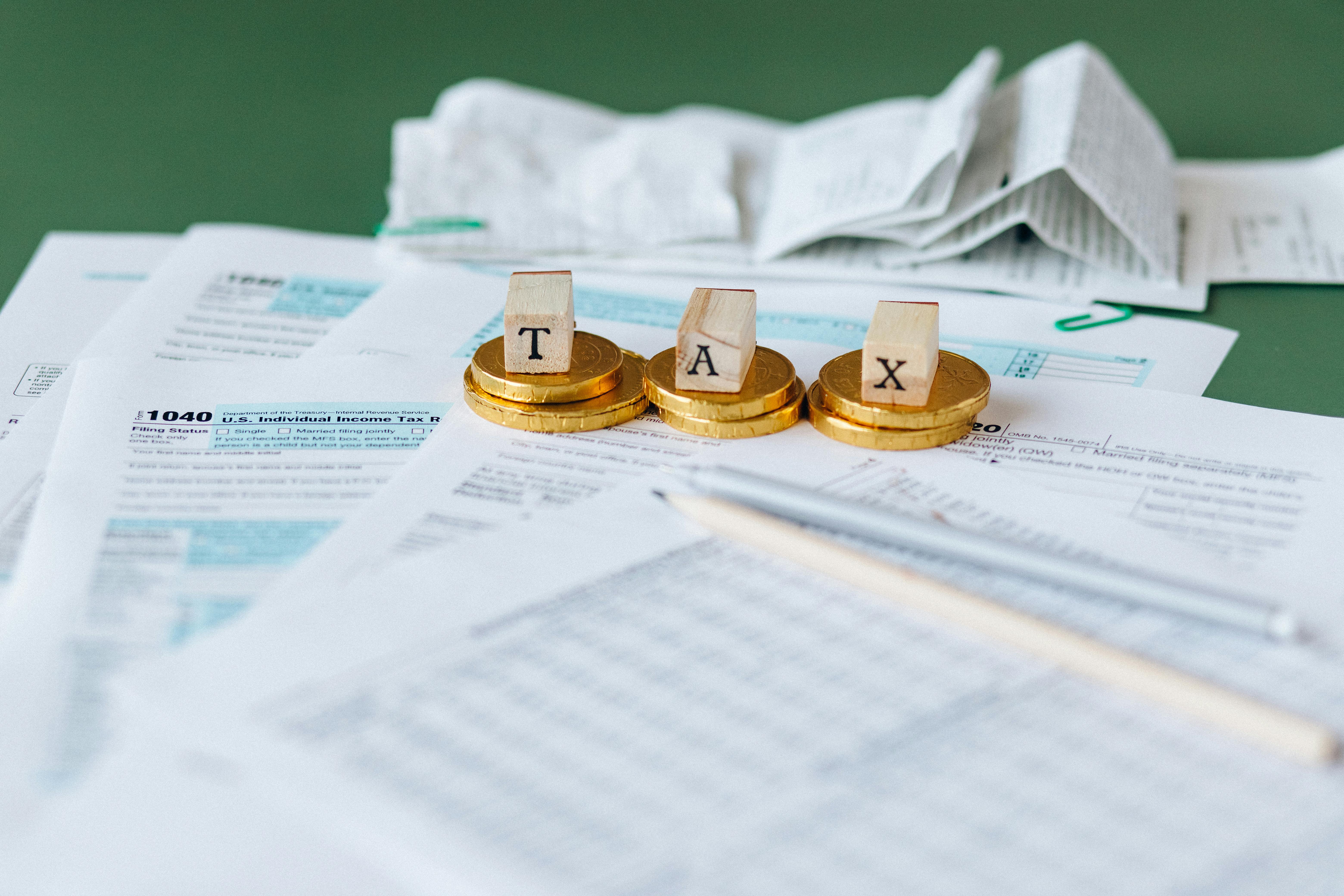 The Tax Benefits of Contributing to an FHSA (First Home Savings Account)